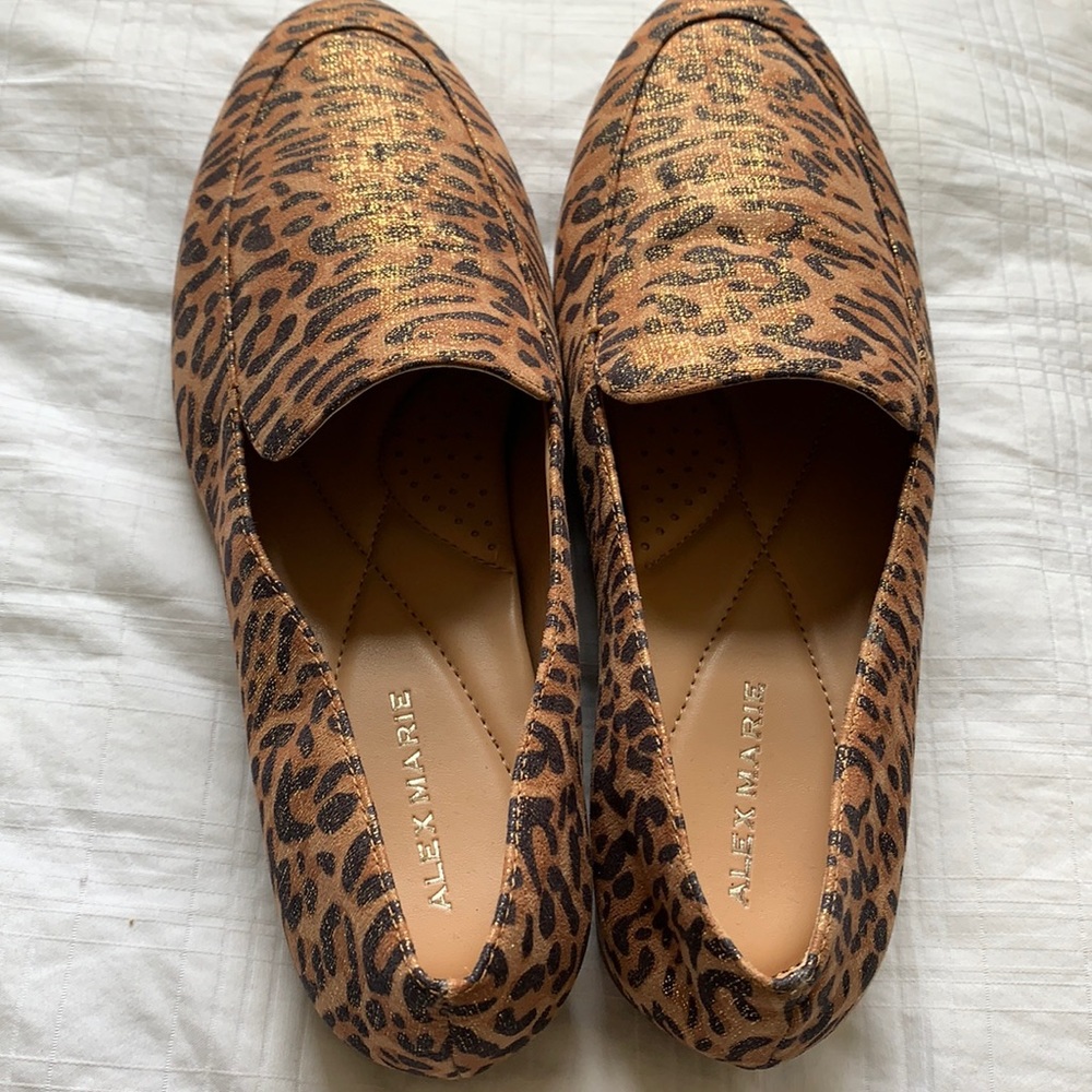 Animal print loafers size 8 NWOT